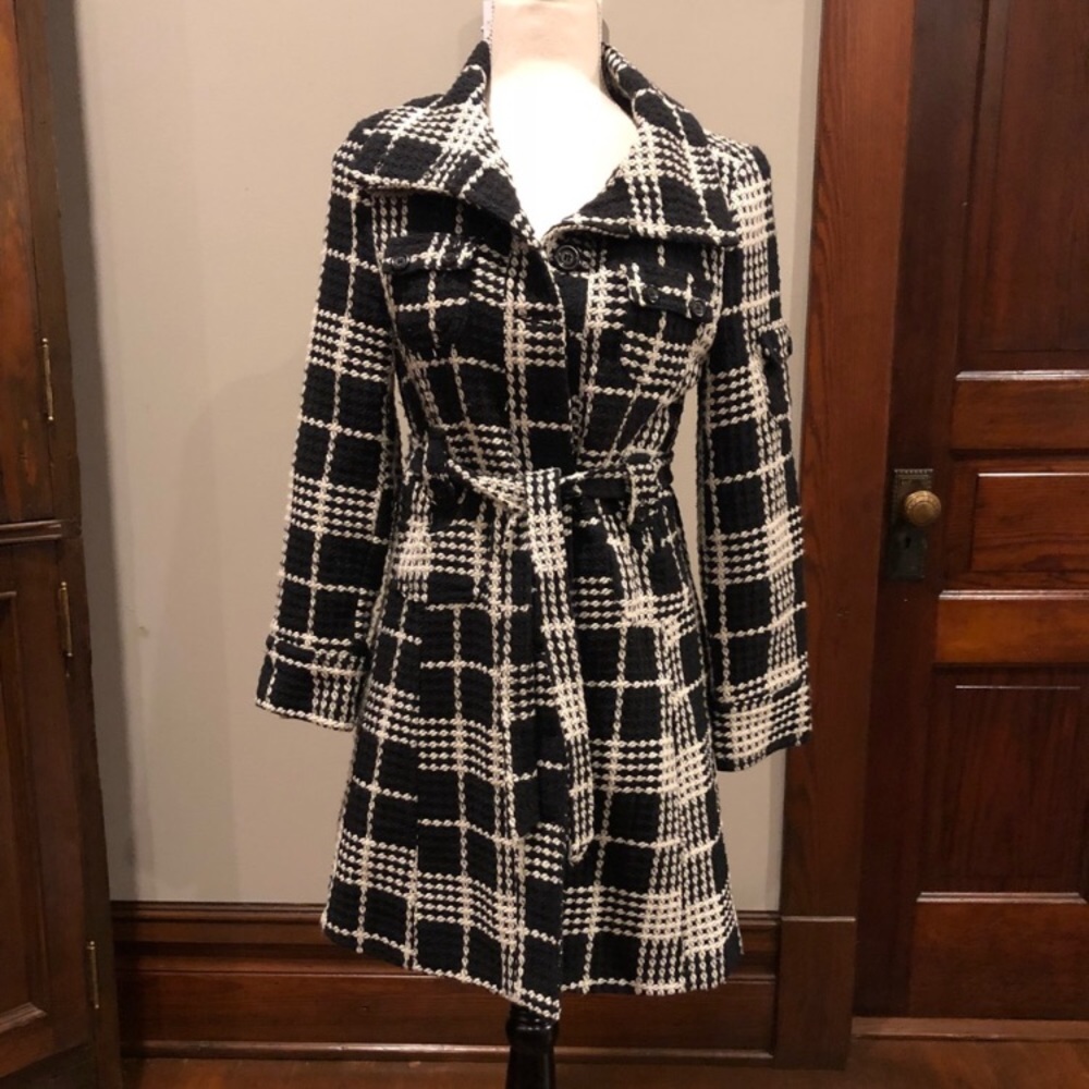 Last Kiss XS belted blk wht Winter Trench Coat